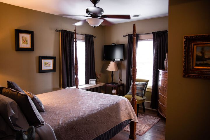 Room 26 of 89