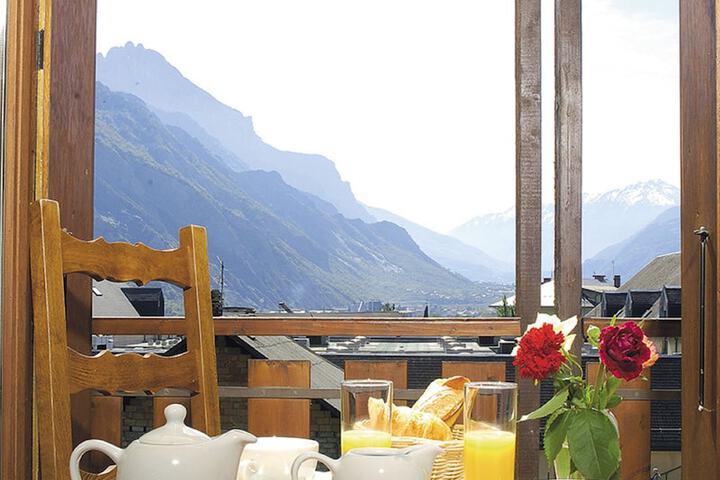 Breakfast/Coffee Service 7 of 10