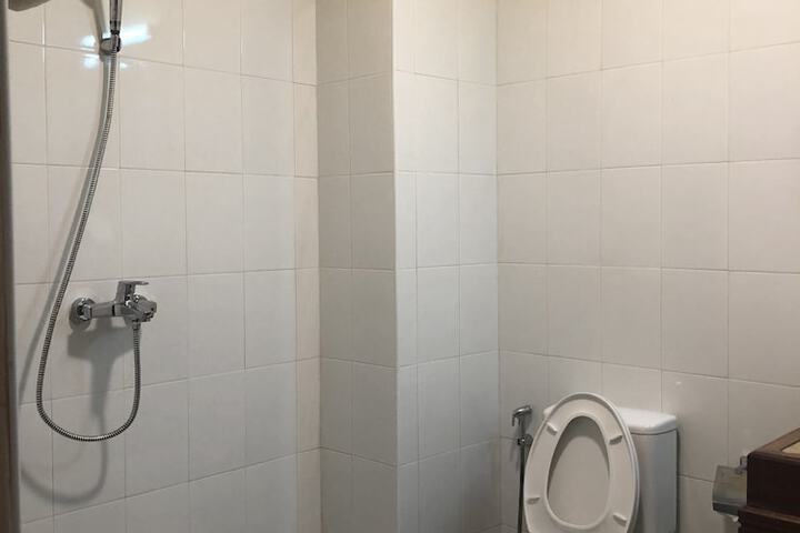 Room 11 of 20