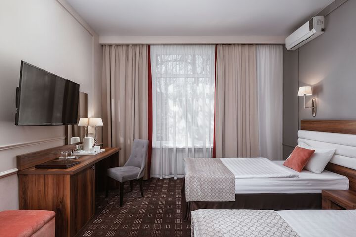 Room 12 of 47