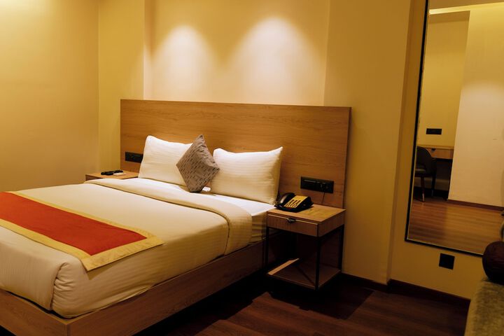 Room 15 of 73