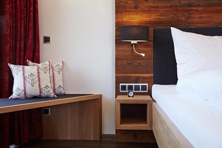 Room 8 of 55