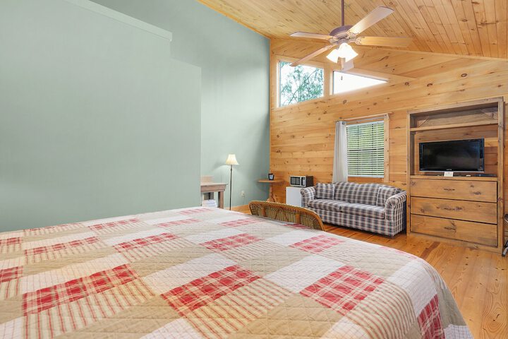 1 King Bed (18 of 40)