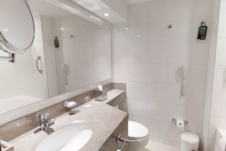 Clean Restrooms