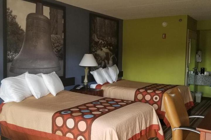 Standard Room, King or Two Doubles (5 of 12)