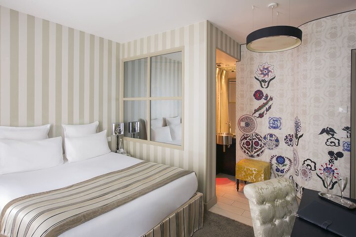 Room 10 of 49