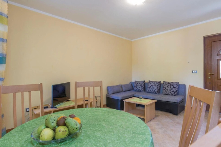 Awesome Home in Porec With Wifi and 1 Bedrooms