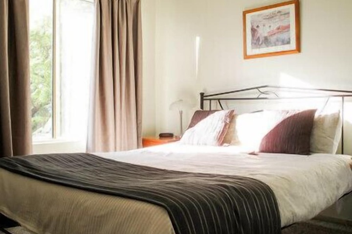 Room 2 of 15