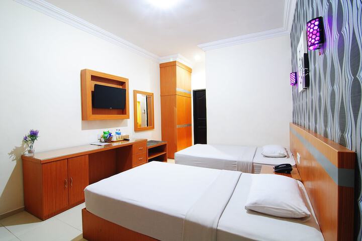 Room 7 of 35
