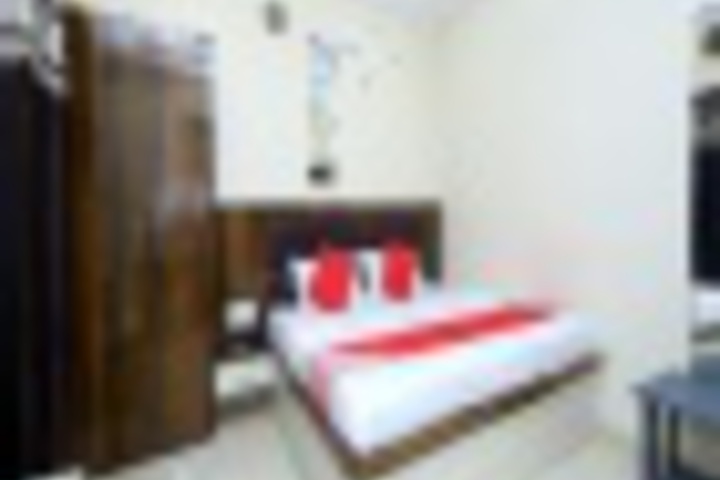 Room 386 of 407