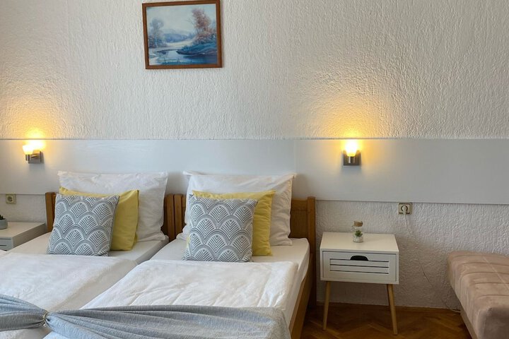 Room 3 of 24