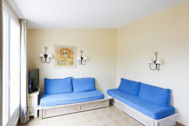Room 155 of 228