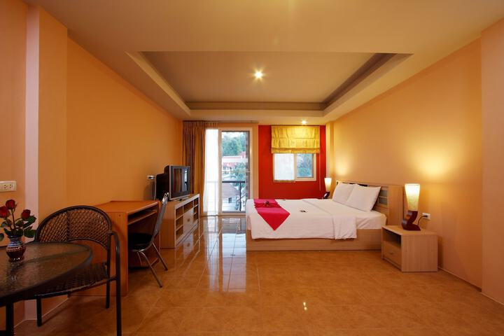 Room 4 of 11