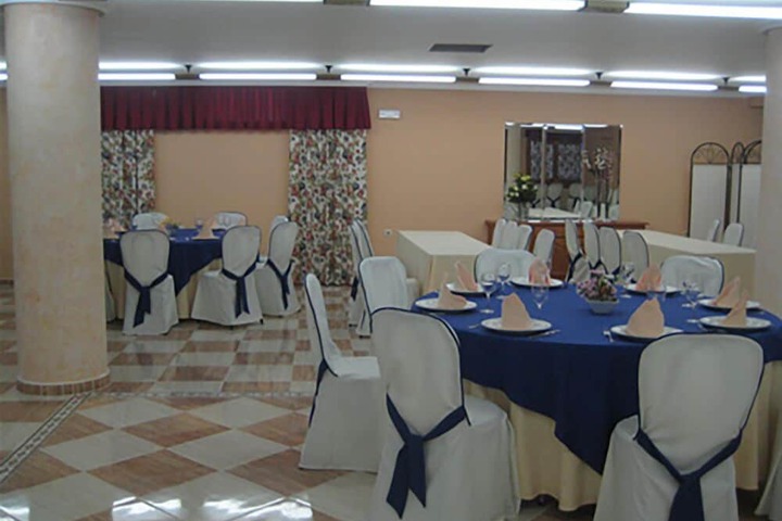 Dining 43 of 62