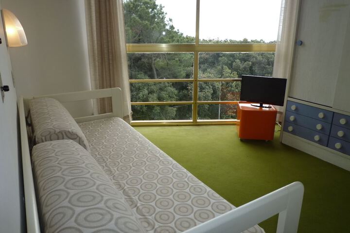 Room 23 of 48