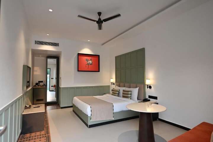 Room 12 of 35