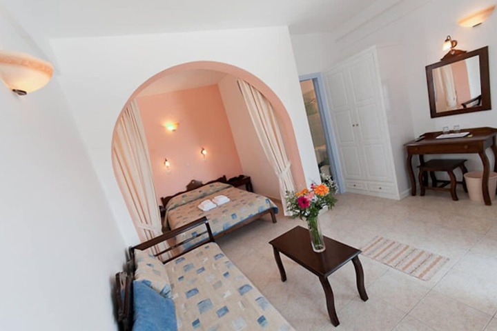 Room 14 of 35