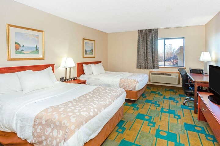 2 Double Beds Deluxe Room (9 of 11)