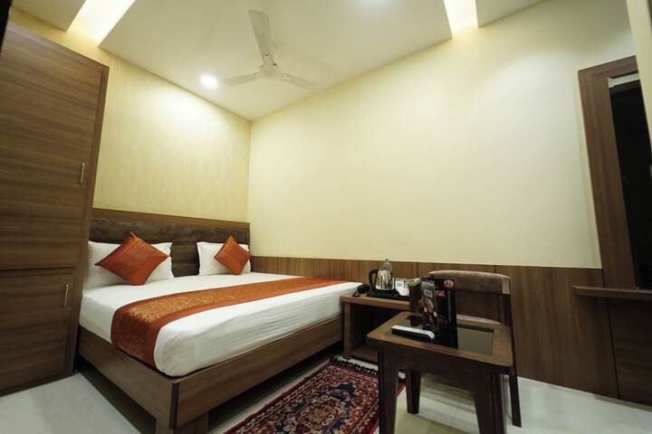 Room 10 of 36