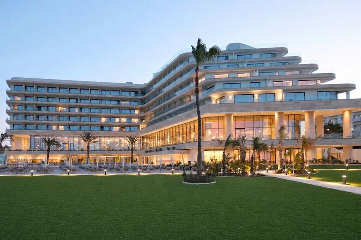 Hotel Exterior 90 of 93