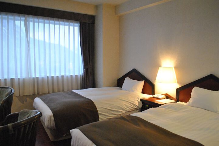 Room 39 of 240