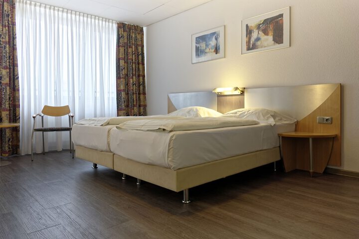 Room 5 of 46