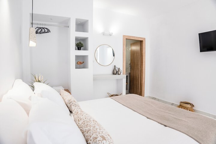 Room 2 of 70