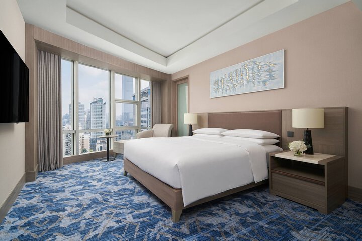 Room 10 of 48