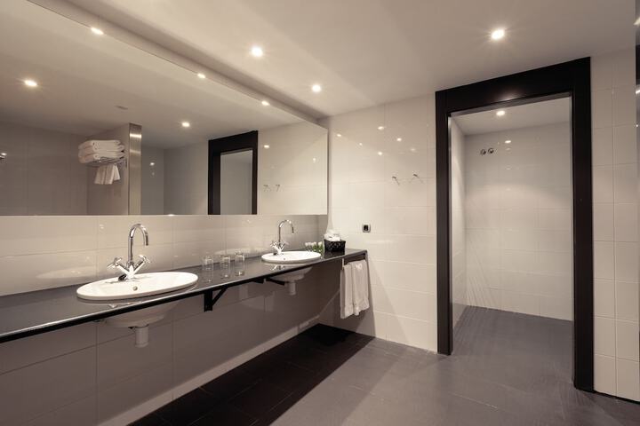 Clean Restrooms