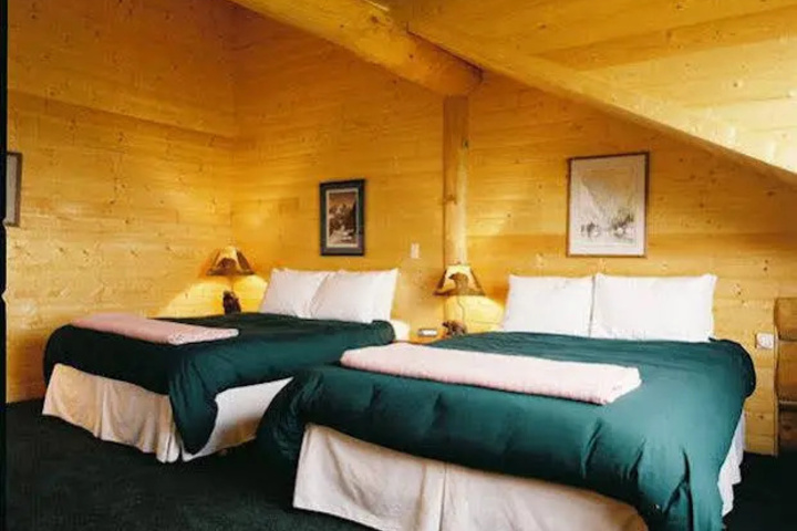 Room 5 of 15