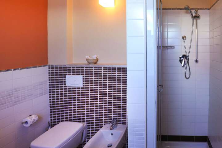 Room 65 of 111