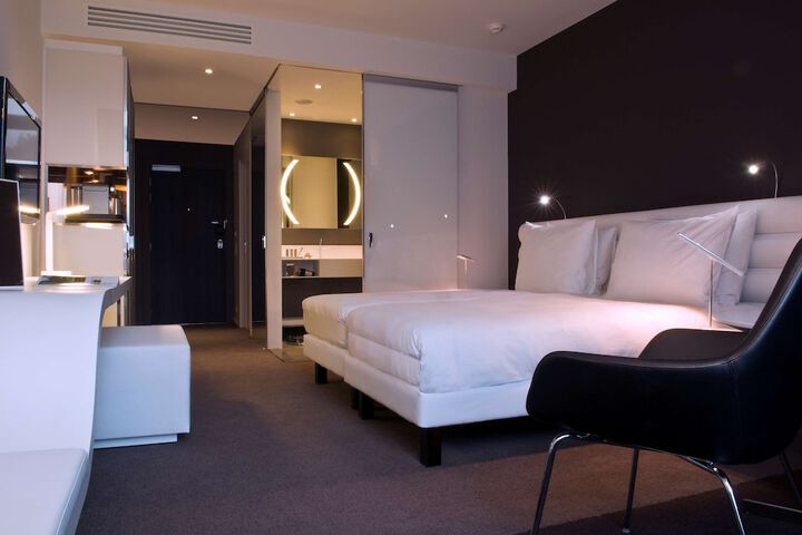 Room 18 of 69