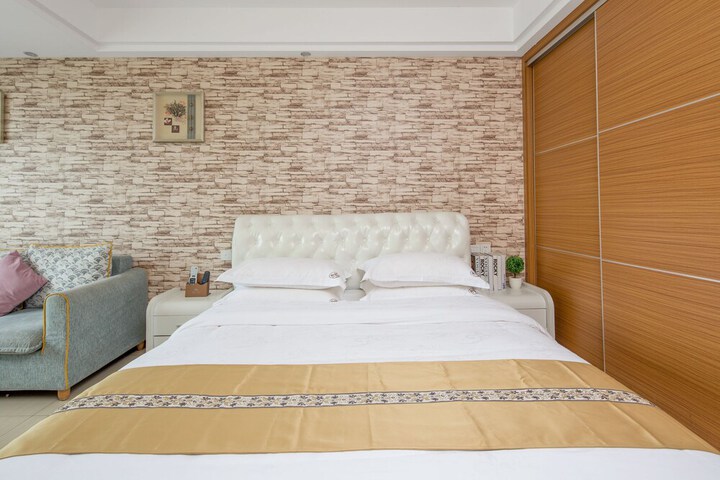 Room 35 of 70