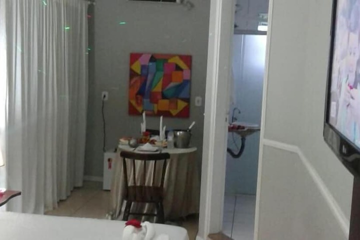 Room 5 of 12
