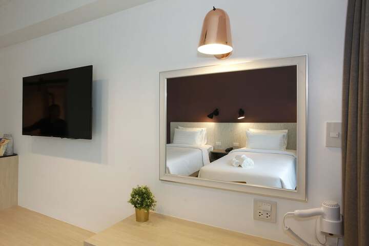 Room 15 of 62