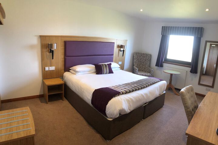 Room 10 of 20