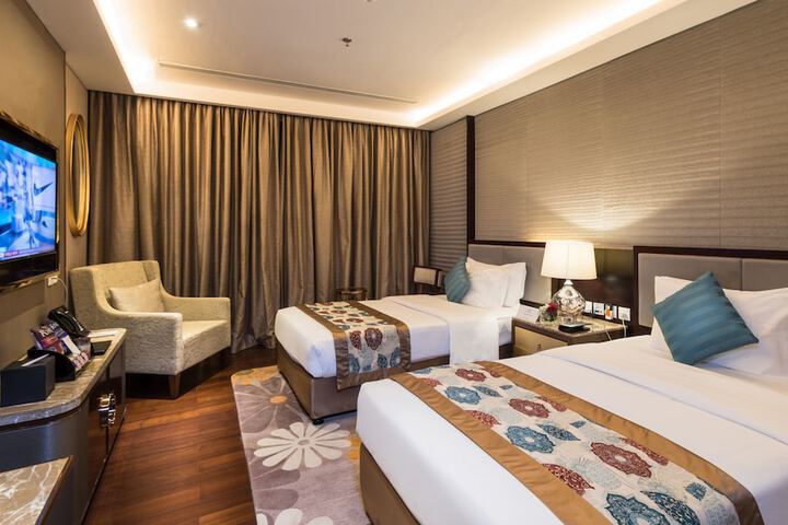 Room 6 of 36