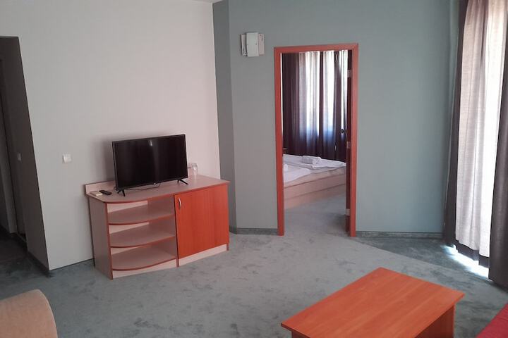 Room 6 of 52