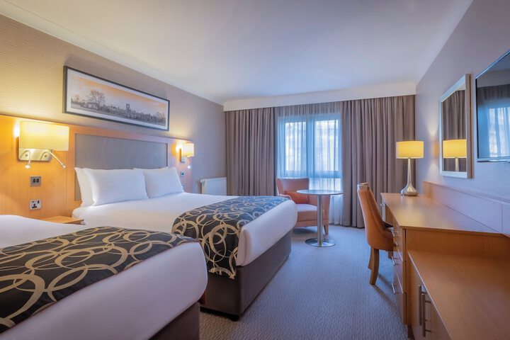 Room 10 of 41