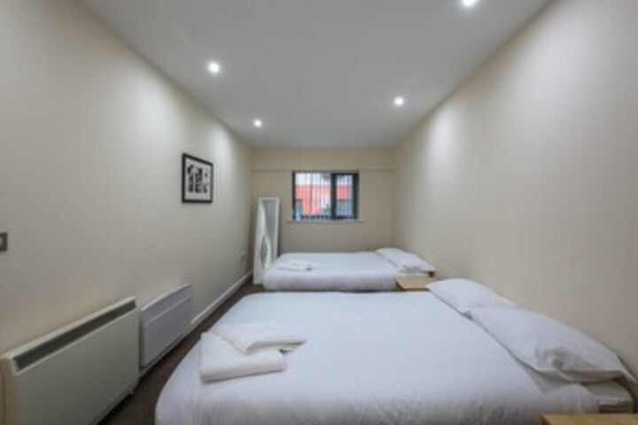 Room 9 of 9