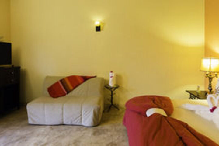 Room 7 of 16
