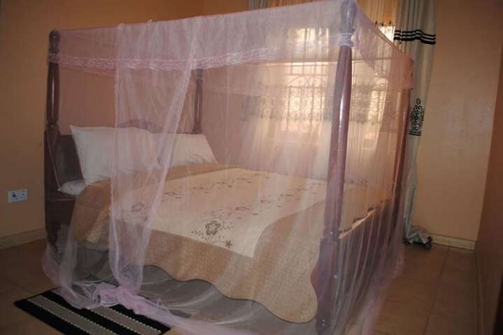 Room 6 of 24