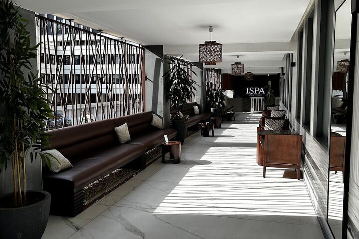 Hotel 44 of 44