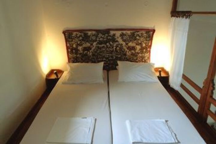 Room 12 of 28