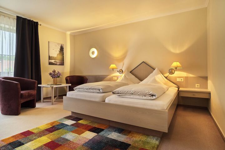 Room 6 of 71