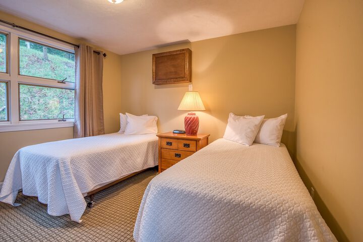 Superior King Lakeside with Shared Balcony (44 of 64)