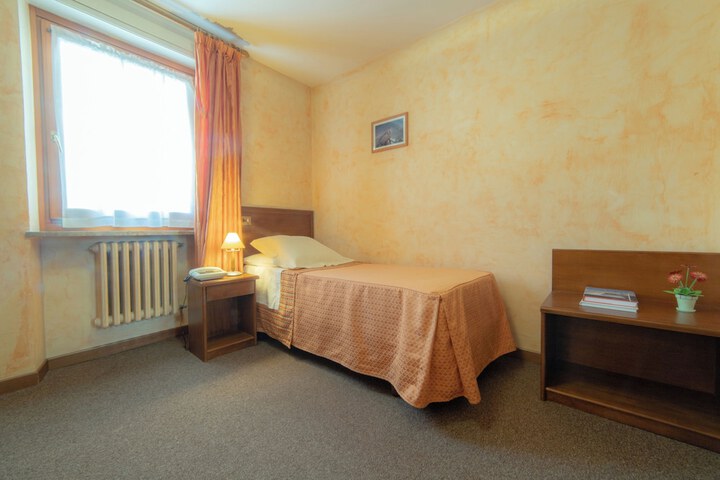 Room 17 of 75