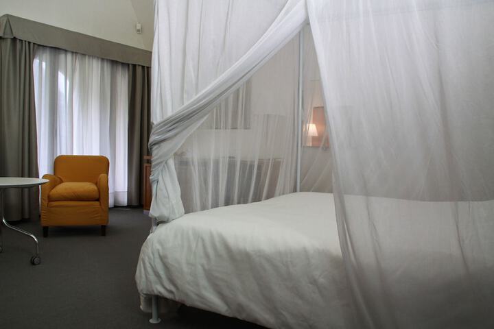Room 9 of 35