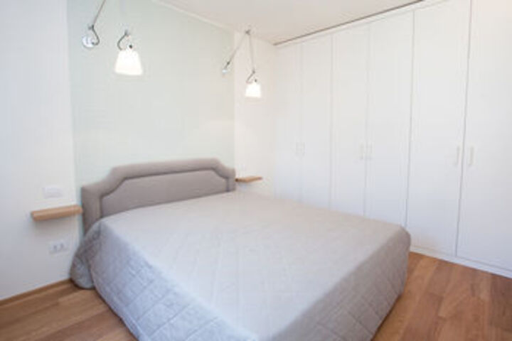Room 17 of 46