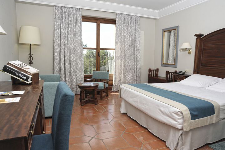 Room 4 of 47